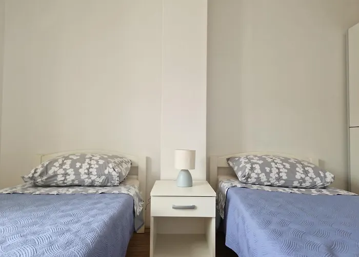 Mladinic Muse Apartamento *